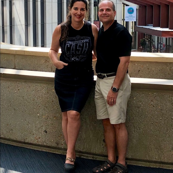 Meet your Posher, Aimee - Picture 3 of 9